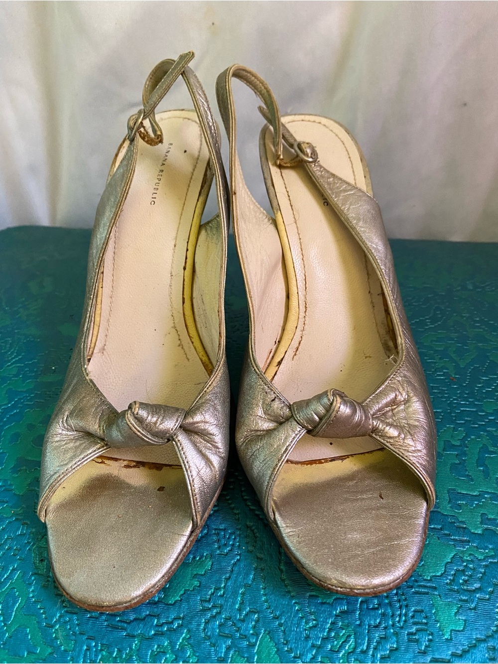 Banana Republic Metallic Gold Knot Peep-Toe Slingbacks